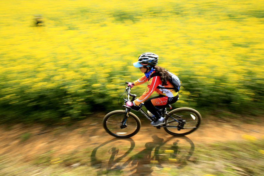 Hanoi Riding To Vientiane 16 Days